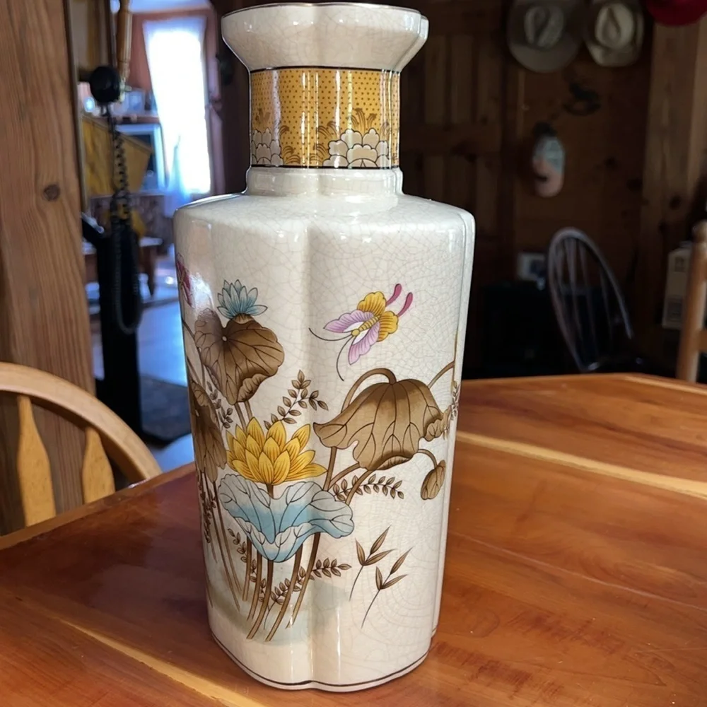 Vintage Andrea by Sadek Japan Lotus Flowers Butterfly Tall Vase